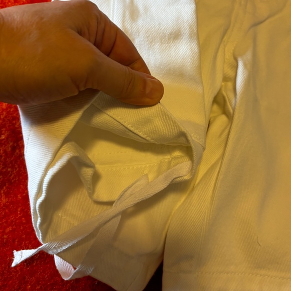 White denim cargo pockets loose short jorts NWT - Picture 4 of 13